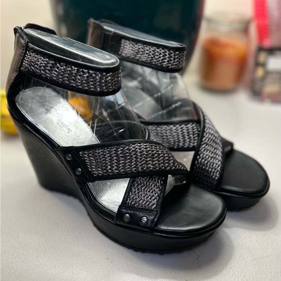 NWT Harley Davidson women’s platform sandals. - Picture 10 of 12